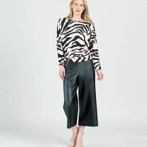 CLARA SUN WOO Black and Cream  Boat Neck Side Ruched Sweater Top - Zebra, medium